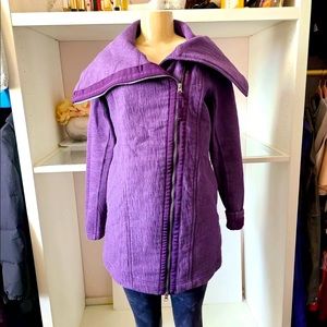 Lululemon diagonal zip